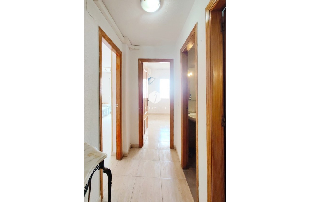 D'occasion - Attique -
Torrevieja - Costa Blanca