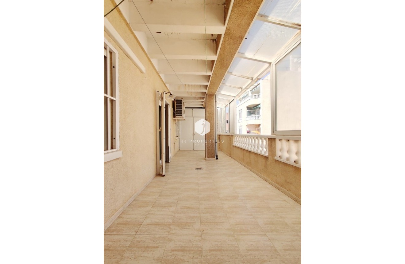 D'occasion - Attique -
Torrevieja - Costa Blanca