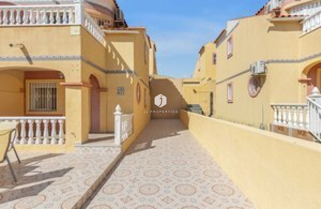 Z drugiej ręki - Szalet -
Orihuela Costa