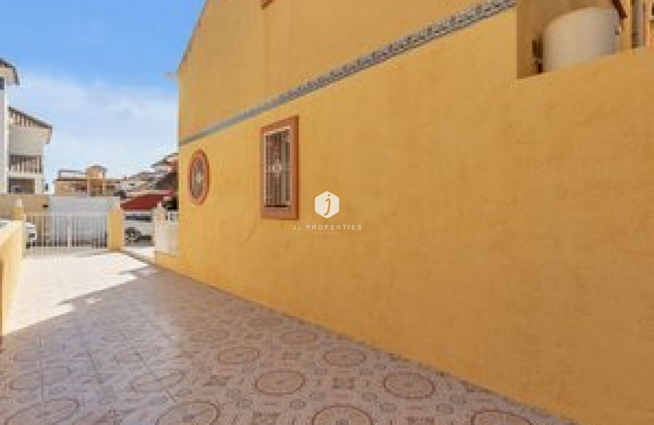 Z drugiej ręki - Szalet -
Orihuela Costa