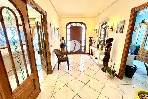 Resale - Villa -
La Mata - Costa Blanca