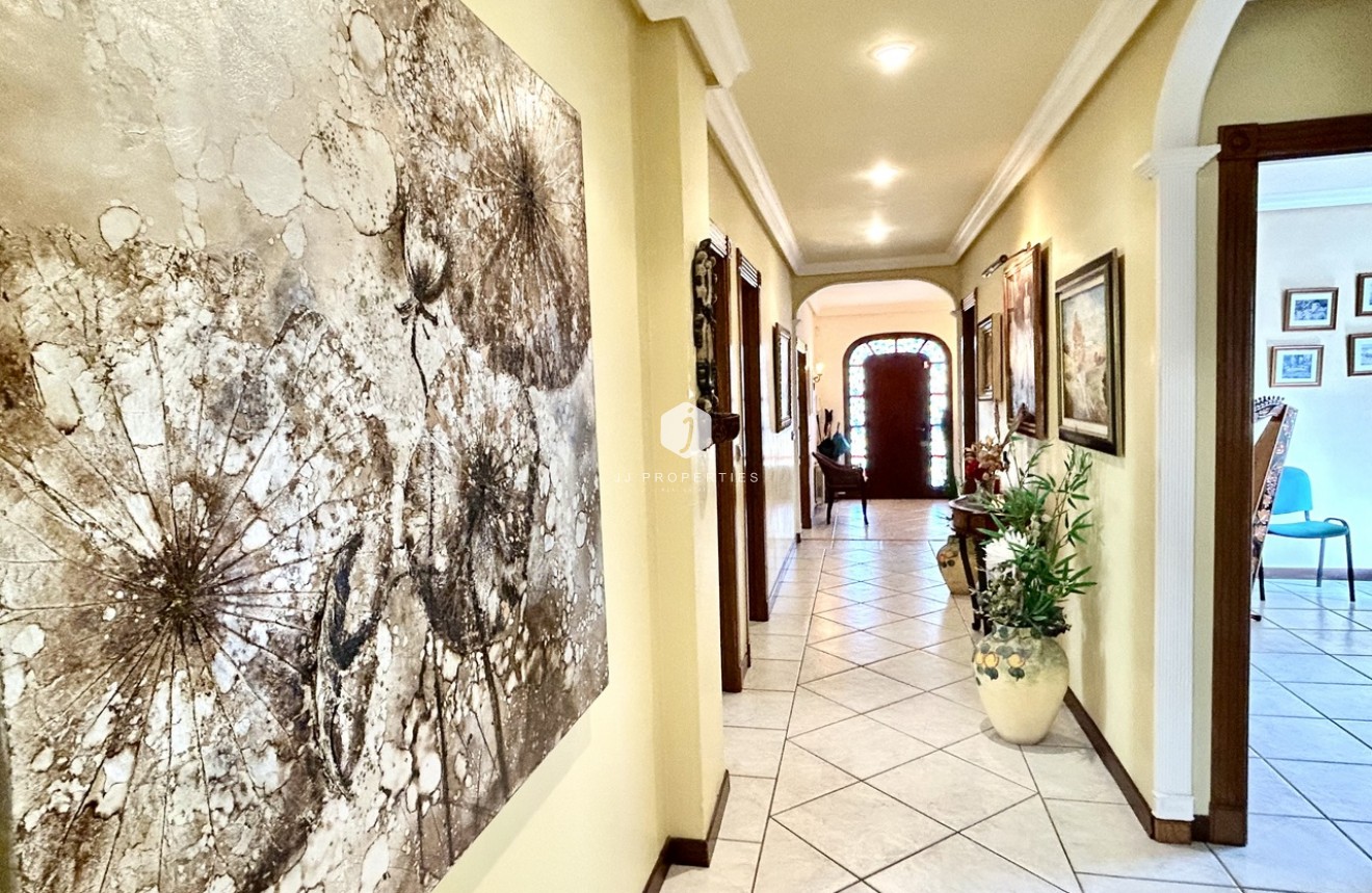 Resale - Villa -
La Mata - Costa Blanca