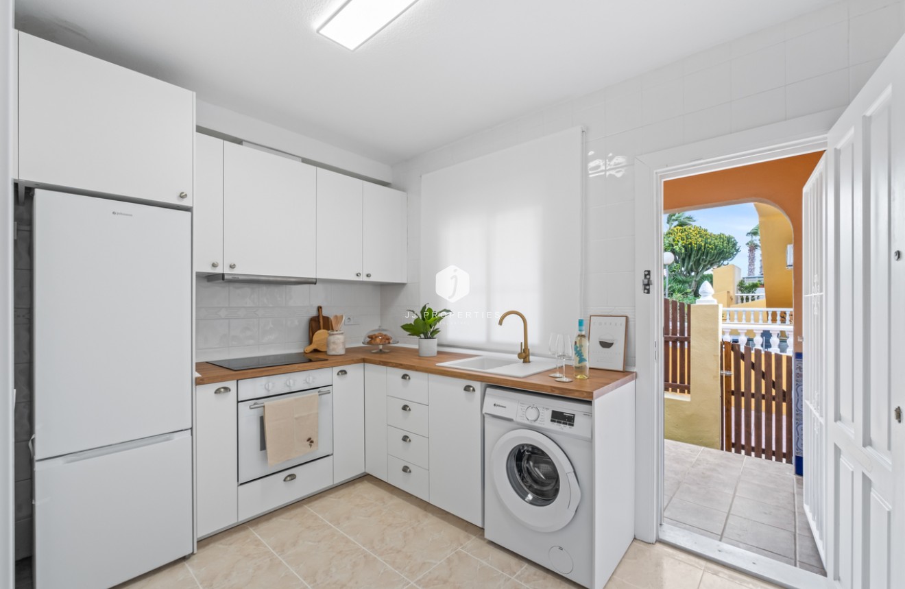 D'occasion - Chalet -
Playa Flamenca - Costa Blanca