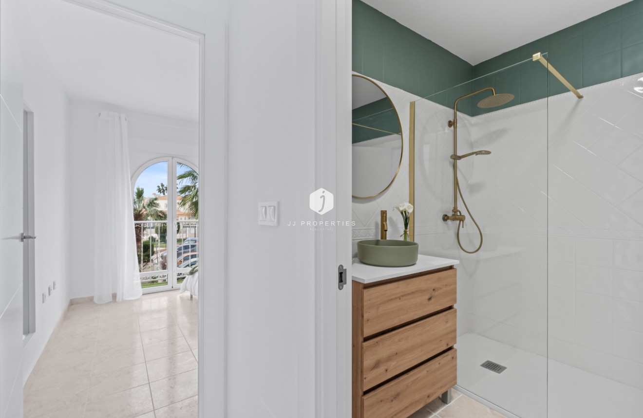 D'occasion - Chalet -
Playa Flamenca - Costa Blanca