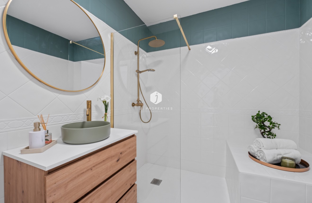 D'occasion - Chalet -
Playa Flamenca - Costa Blanca