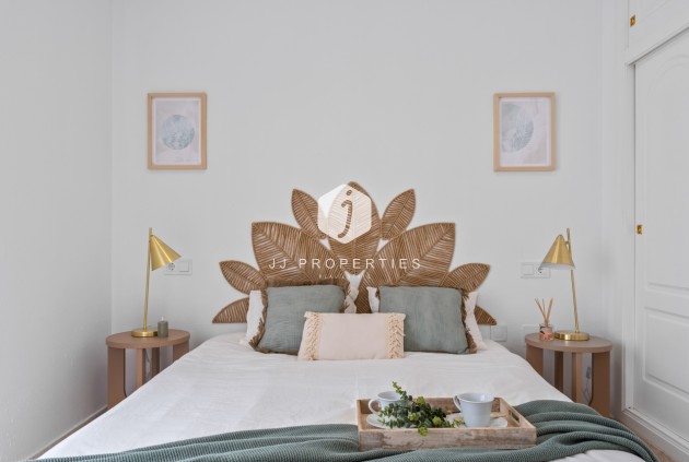 D'occasion - Chalet -
Playa Flamenca - Costa Blanca