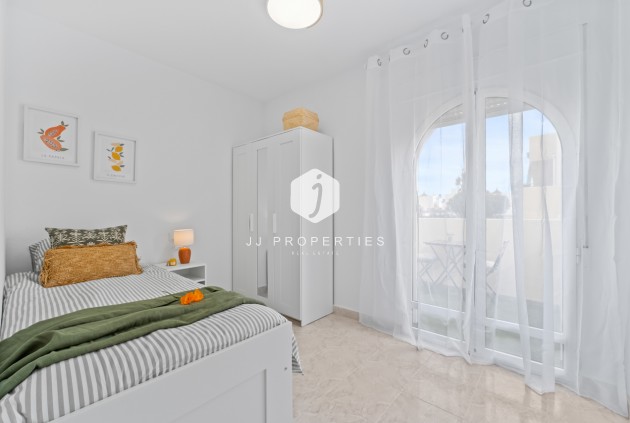 D'occasion - Chalet -
Playa Flamenca - Costa Blanca