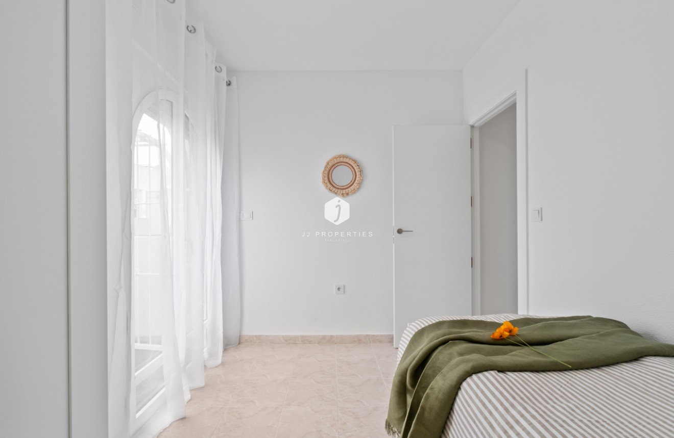 D'occasion - Chalet -
Playa Flamenca - Costa Blanca