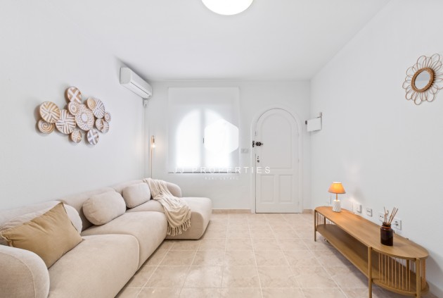 D'occasion - Chalet -
Playa Flamenca - Costa Blanca