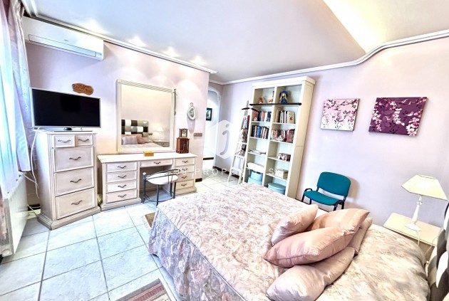 Resale - Villa -
La Mata - Costa Blanca