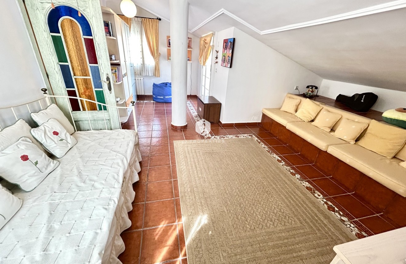 Resale - Villa -
La Mata - Costa Blanca