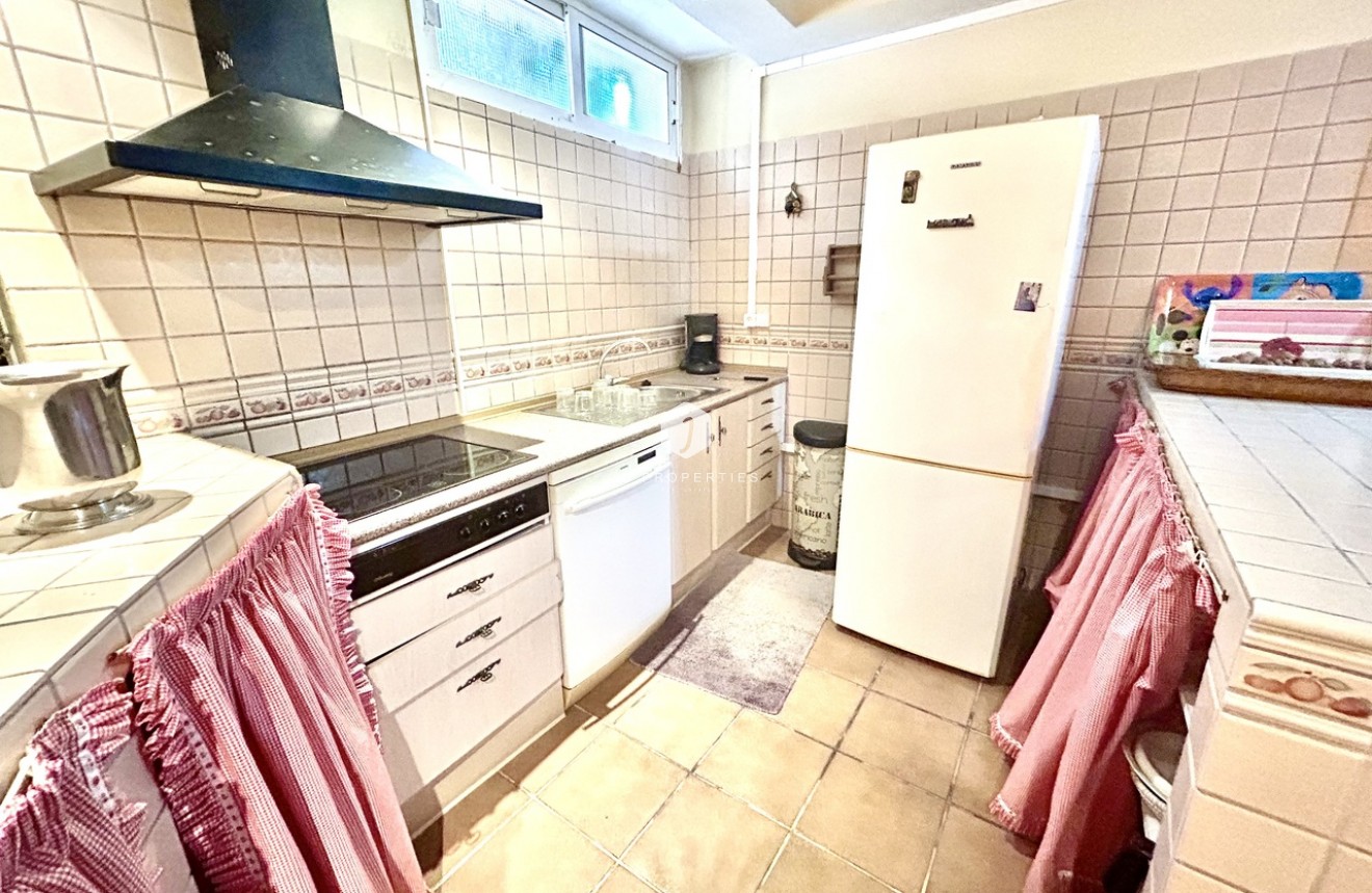 Resale - Villa -
La Mata - Costa Blanca