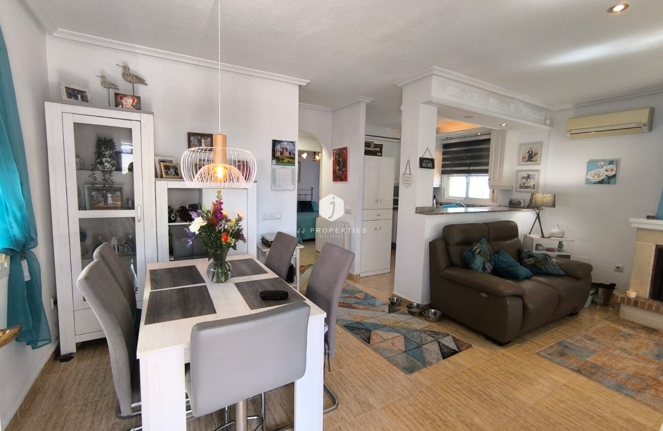 Resale - Villa -
El Raso - Costa Blanca