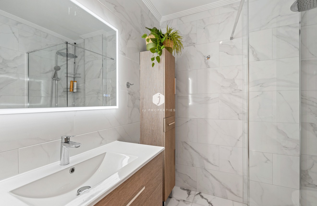 Segunda mano - Apartamento / piso -
Torrevieja - Costa Blanca