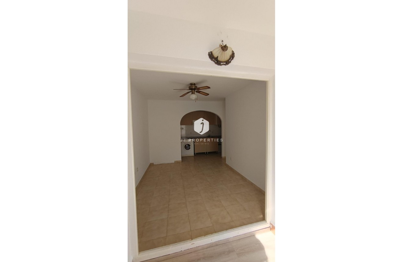 Segunda mano - Chalet -
Torrevieja - Los Balcones