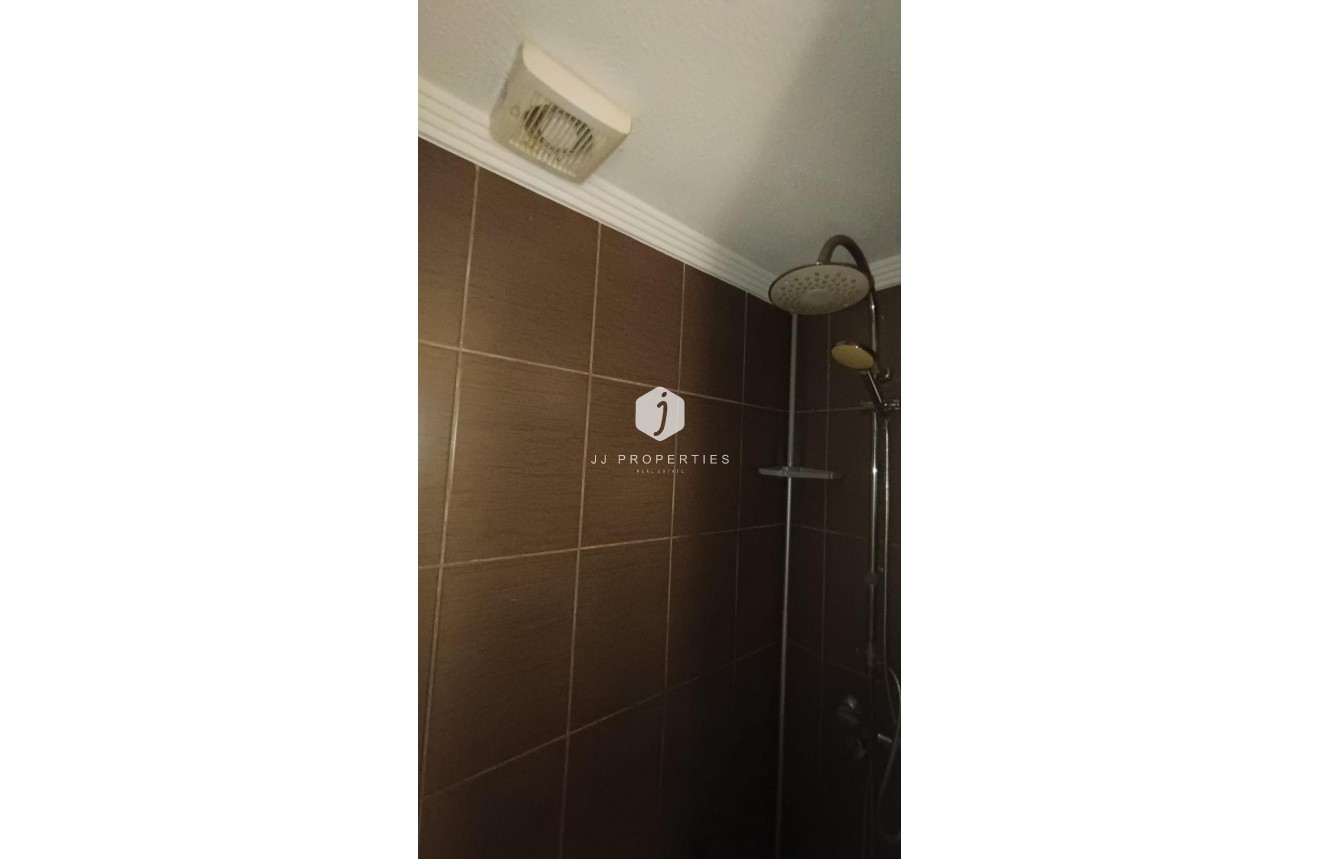 Segunda mano - Chalet -
Torrevieja - Los Balcones