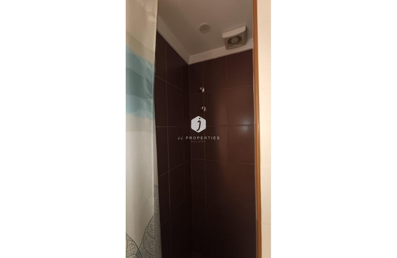 Segunda mano - Chalet -
Torrevieja - Los Balcones