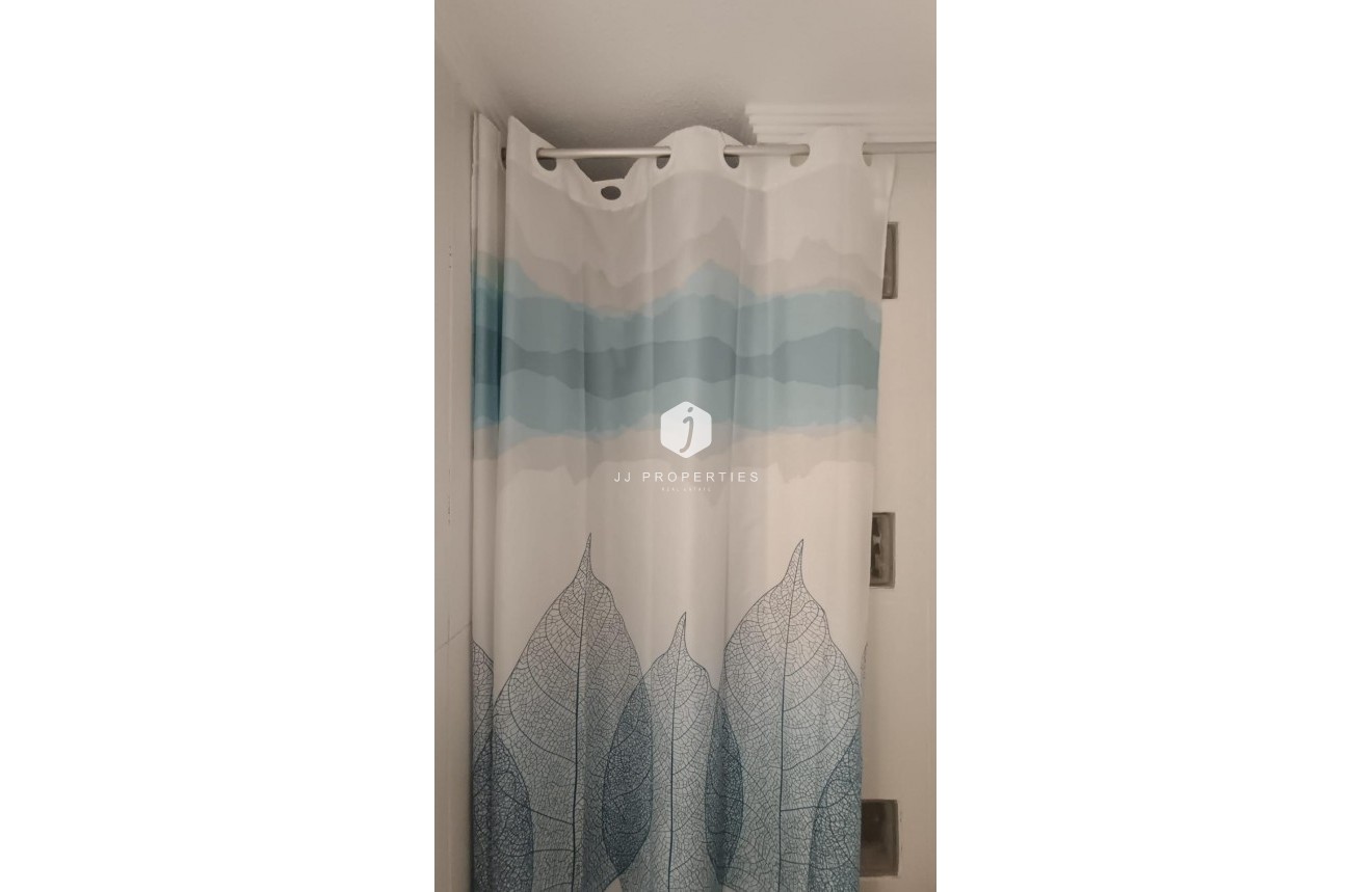 Segunda mano - Chalet -
Torrevieja - Los Balcones