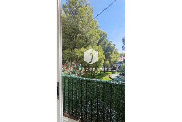 Segunda mano - Chalet -
Torrevieja - Los Balcones