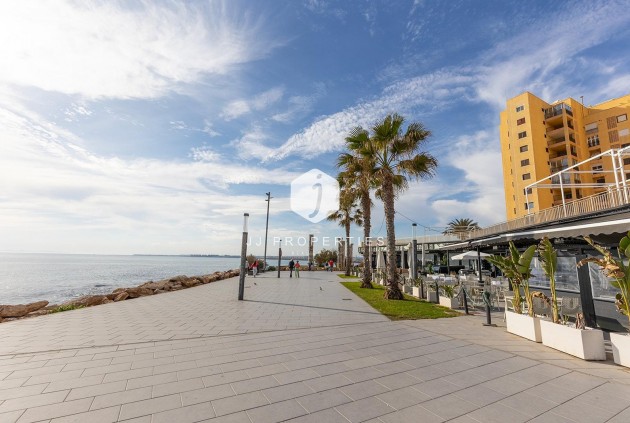 Resale - Apartment / flat -
Torrevieja - Playa del Cura