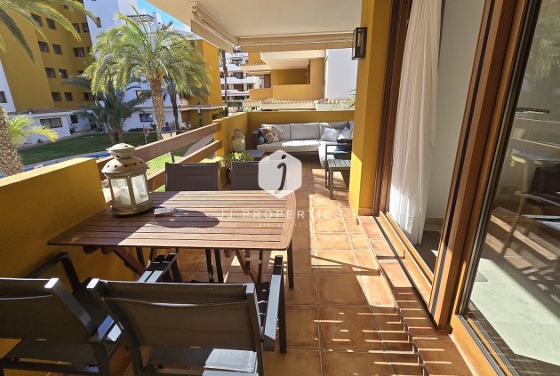 Resale - Apartment / flat -
Punta Prima - Costa Blanca
