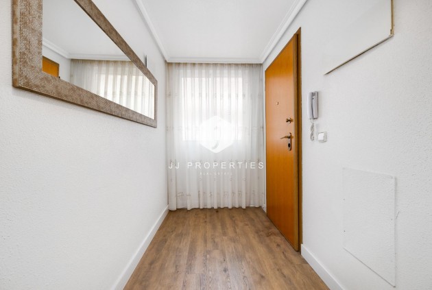 Tweedehands - Appartement / flat -
Torrevieja - Centro