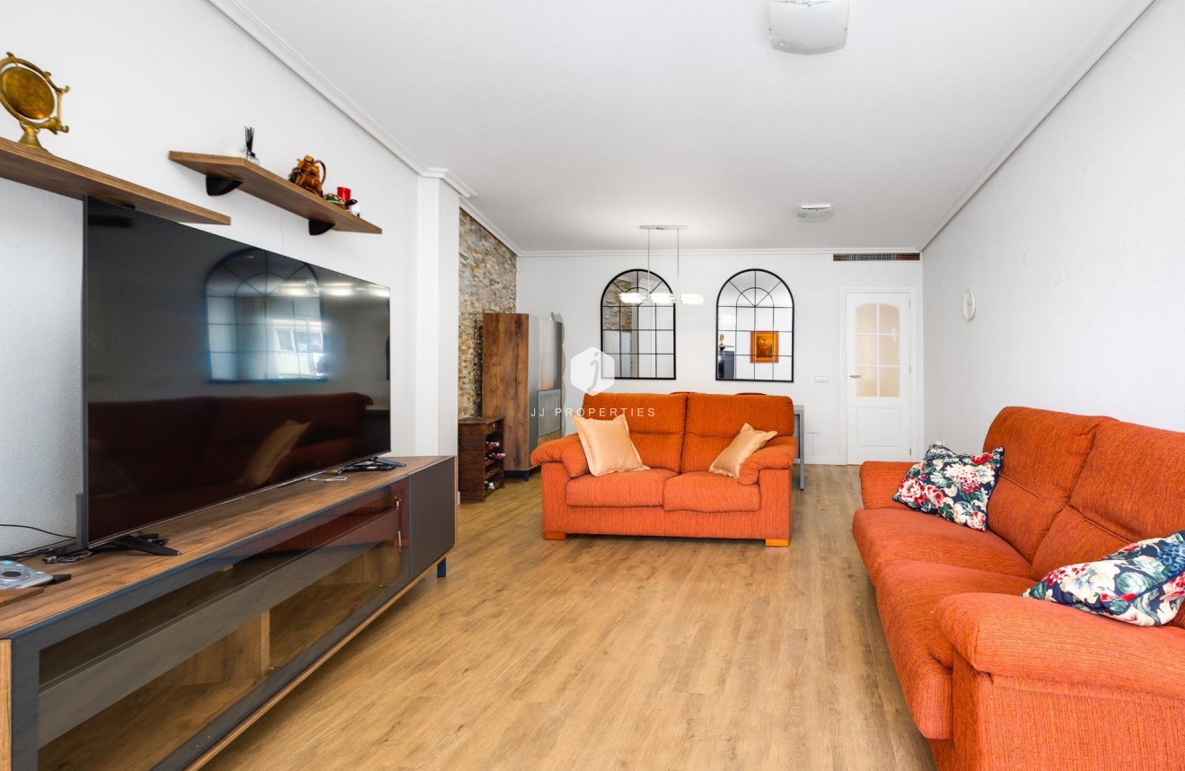 Tweedehands - Appartement / flat -
Torrevieja - Centro