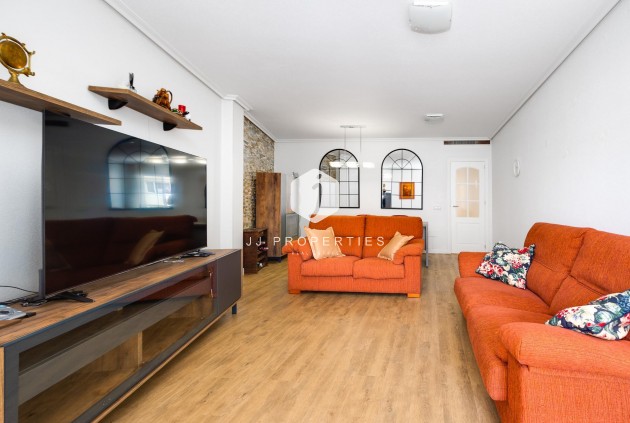 Tweedehands - Appartement / flat -
Torrevieja - Centro