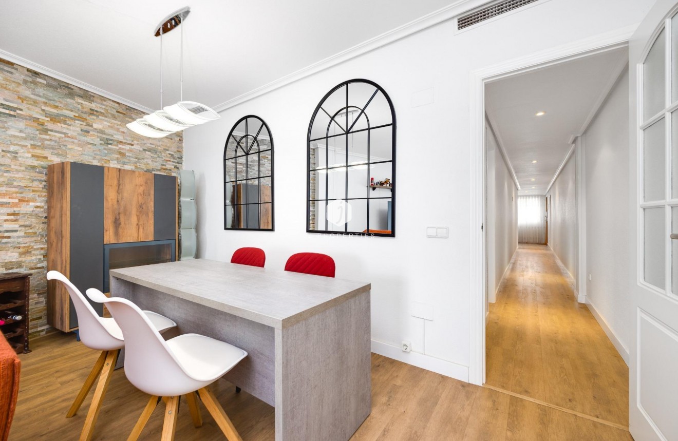 Tweedehands - Appartement / flat -
Torrevieja - Centro