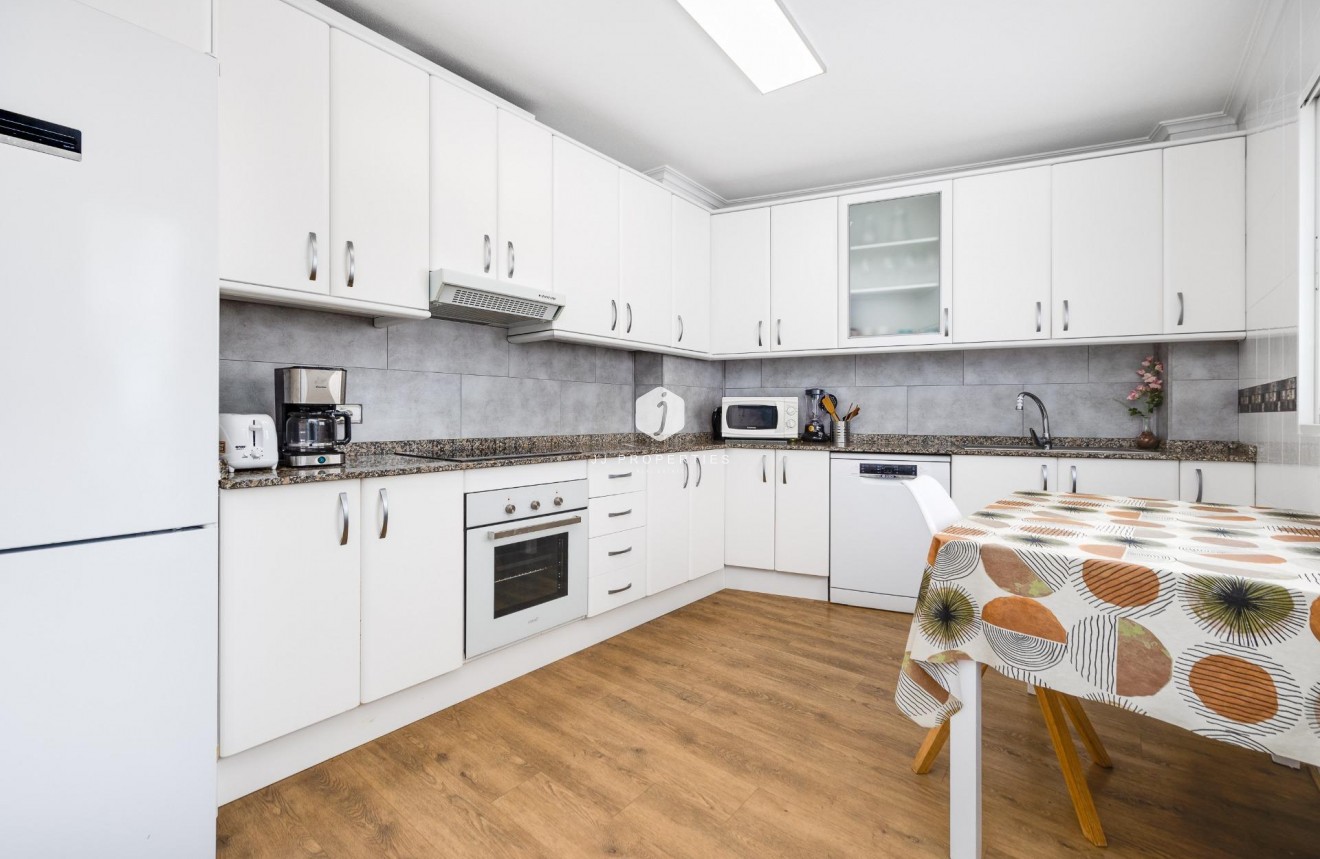 Tweedehands - Appartement / flat -
Torrevieja - Centro