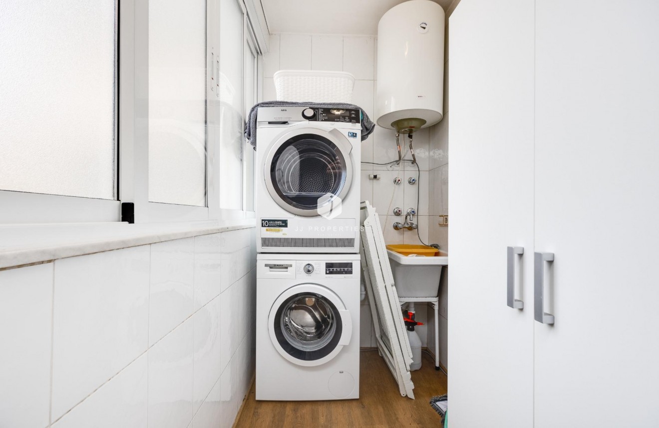 Tweedehands - Appartement / flat -
Torrevieja - Centro