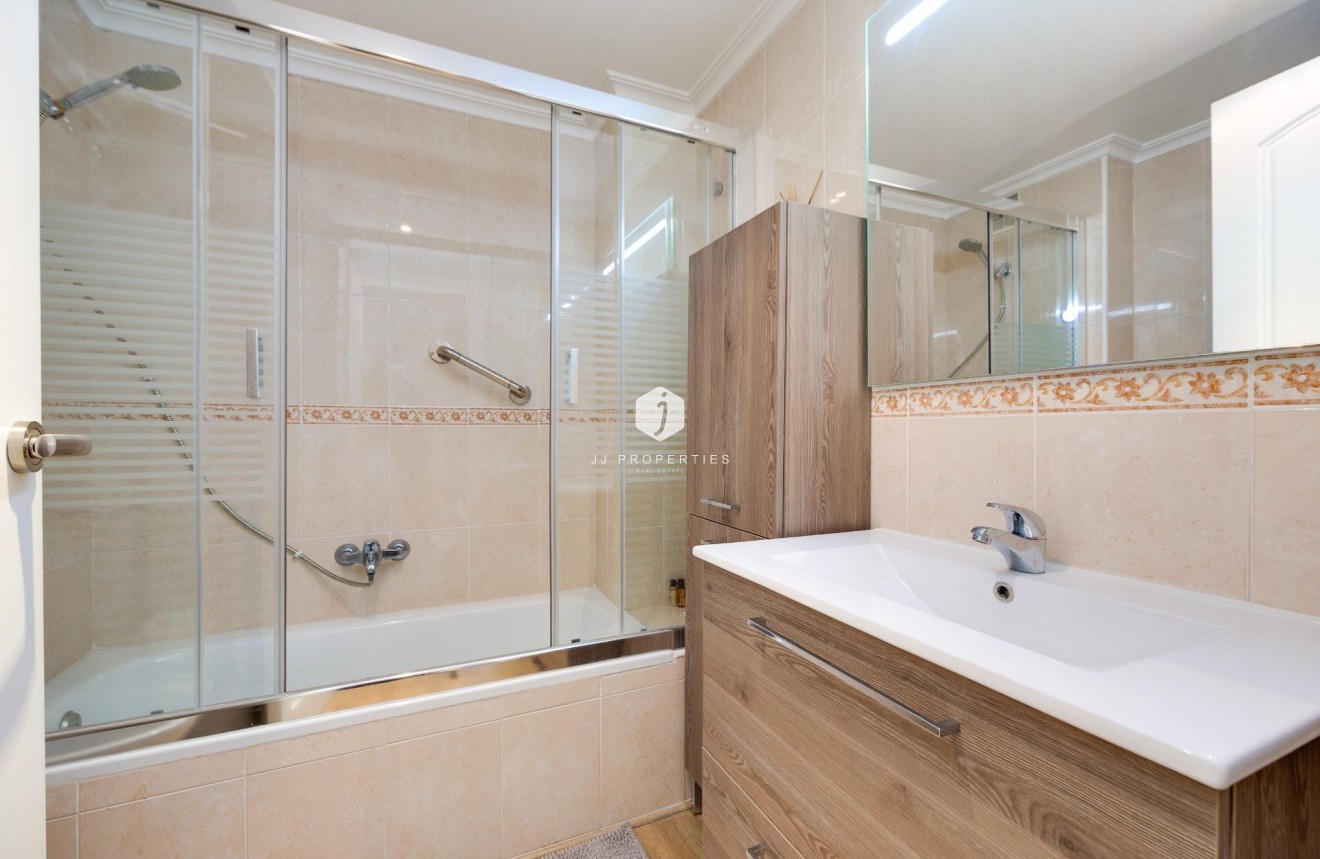 Tweedehands - Appartement / flat -
Torrevieja - Centro