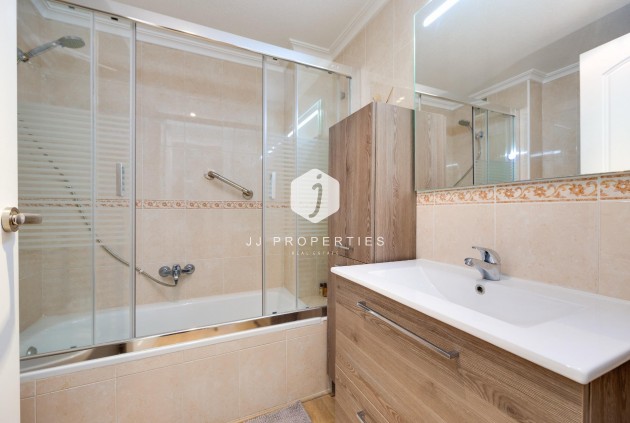 Tweedehands - Appartement / flat -
Torrevieja - Centro