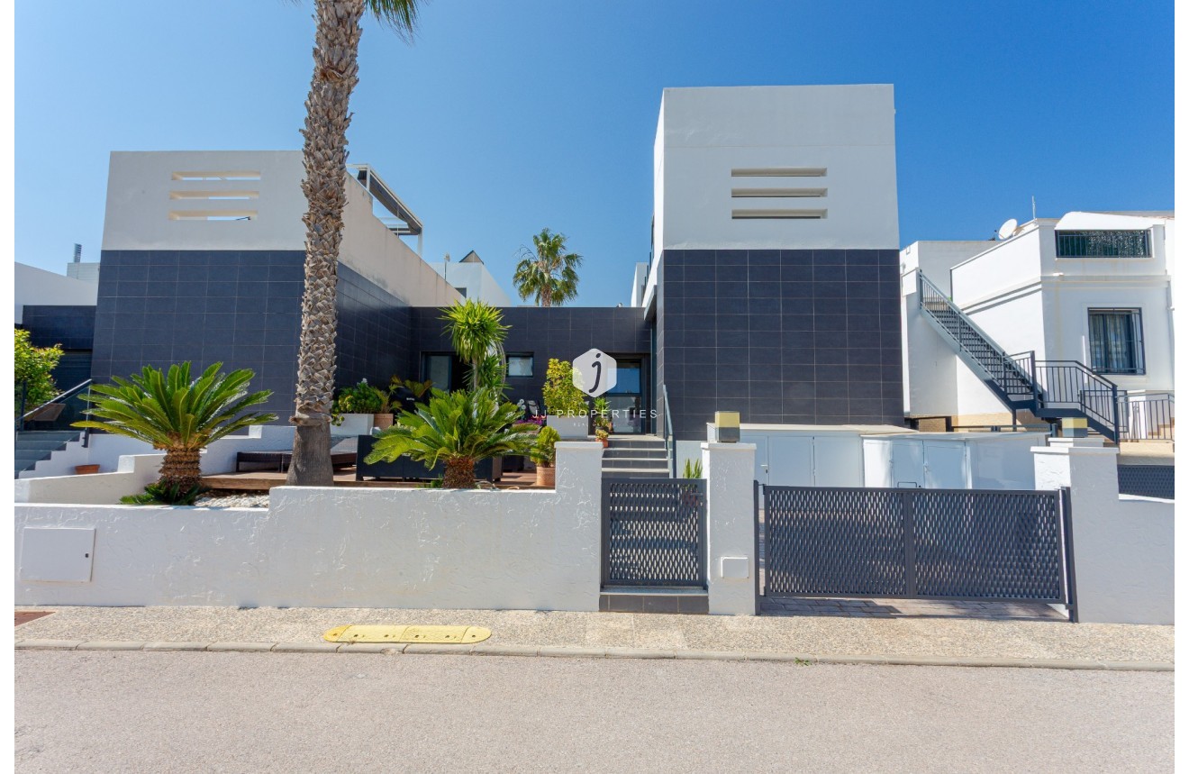 Tweedehands - Villa -
Orihuela Costa - Costa Blanca