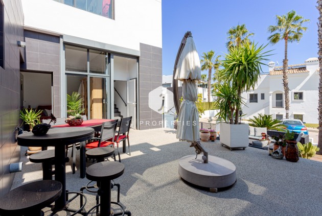 Tweedehands - Villa -
Orihuela Costa - Costa Blanca