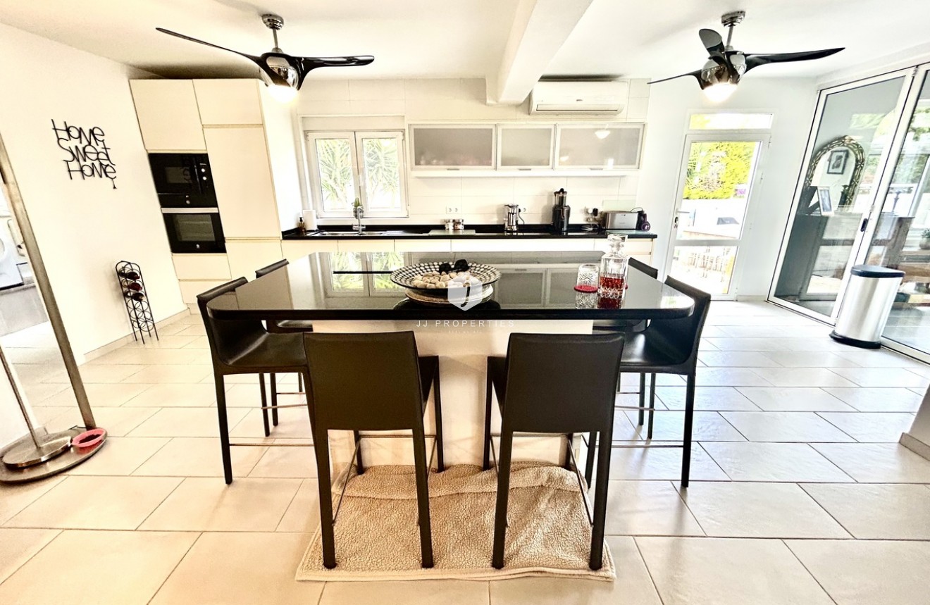 Segunda mano - Villa -
Catral - Costa Blanca