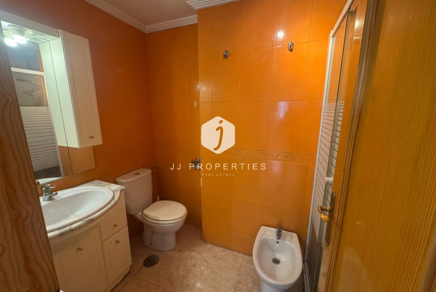 Z drugiej ręki - Mieszkanie w bloku -
Torrevieja - Costa Blanca