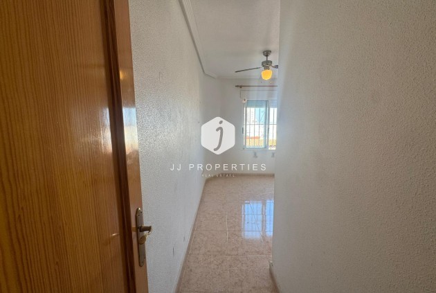 Z drugiej ręki - Mieszkanie w bloku -
Torrevieja - Costa Blanca