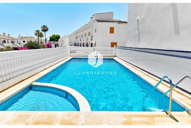 Resale - Chalet -
Orihuela Costa - Costa Blanca