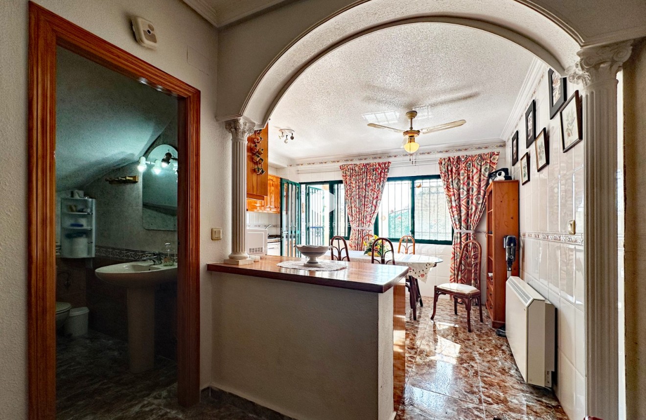 Resale - Chalet -
Orihuela Costa - Costa Blanca