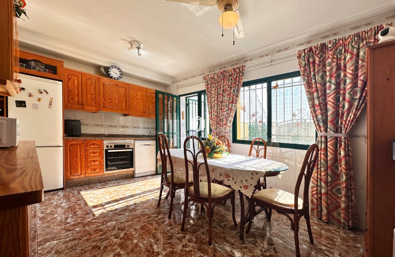 Resale - Chalet -
Orihuela Costa - Costa Blanca