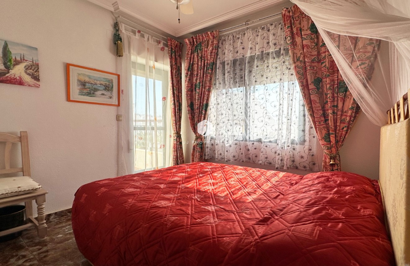 Resale - Chalet -
Orihuela Costa - Costa Blanca