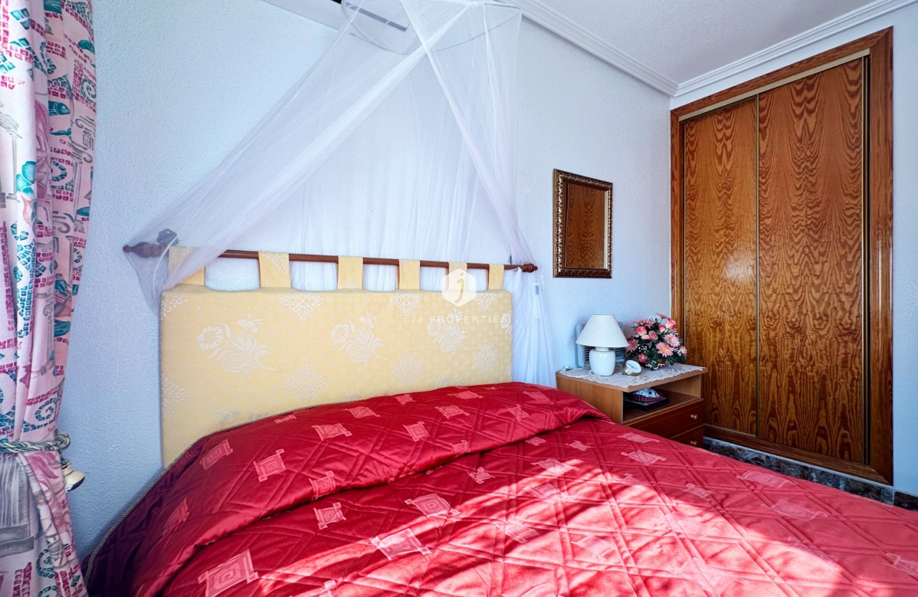 Resale - Chalet -
Orihuela Costa - Costa Blanca