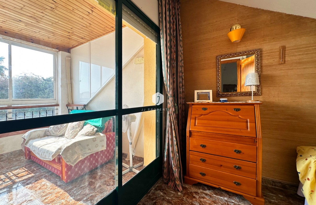 Resale - Chalet -
Orihuela Costa - Costa Blanca