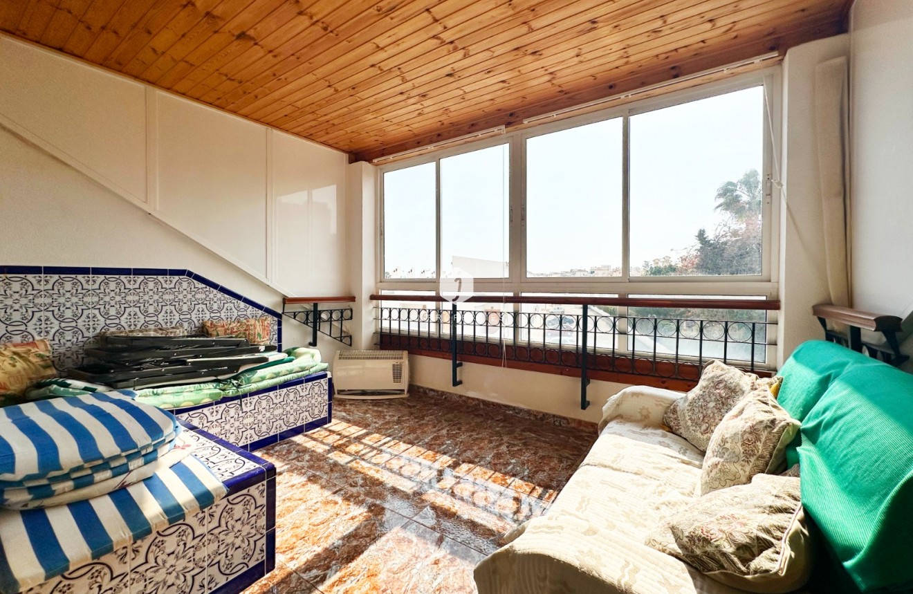 Resale - Chalet -
Orihuela Costa - Costa Blanca