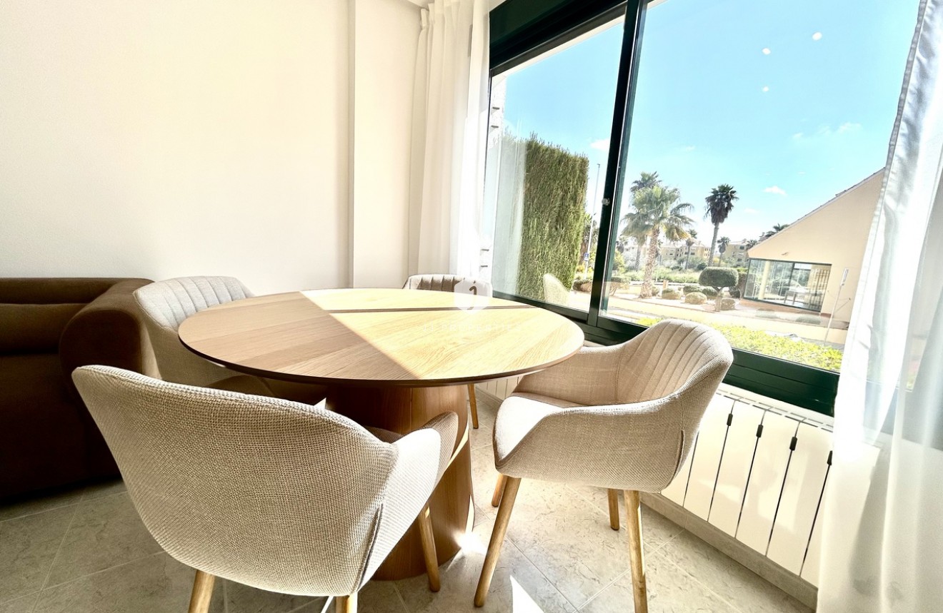 Resale - Apartment / flat -
Campoamor - Costa Blanca