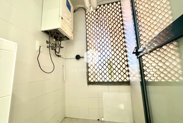 Resale - Apartment / flat -
Campoamor - Costa Blanca