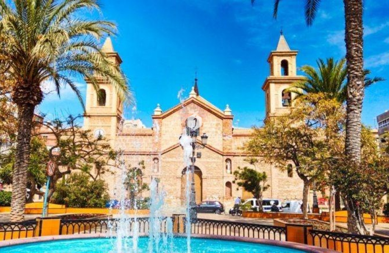 New Build - Penthouse -
Torrevieja - Playa de los Locos