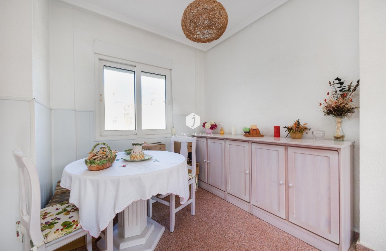 Tweedehands - Appartement / flat -
Torrevieja - Costa Blanca