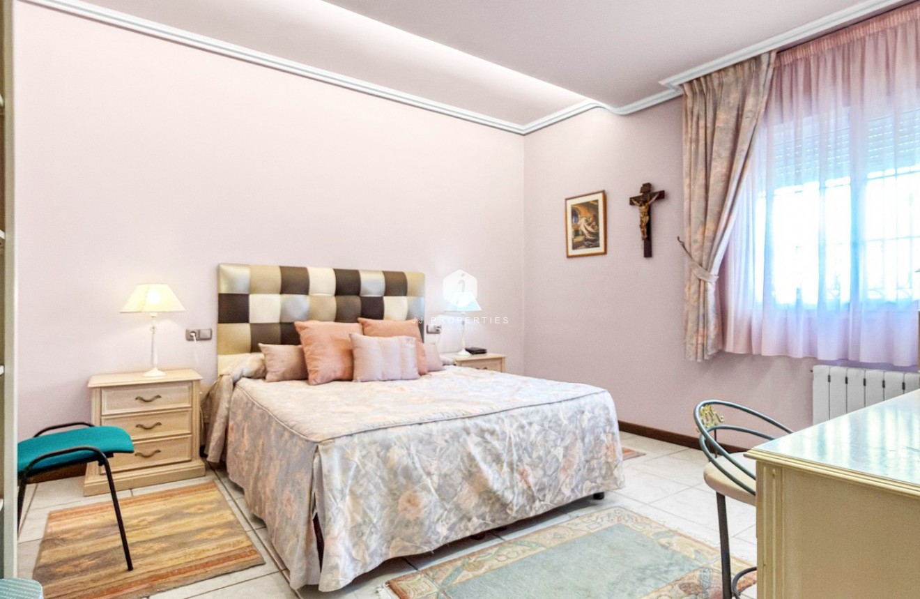 Z drugiej ręki - Villa -
Torrevieja - Costa Blanca